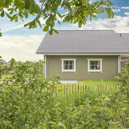 Lillebror Semesterbostad *